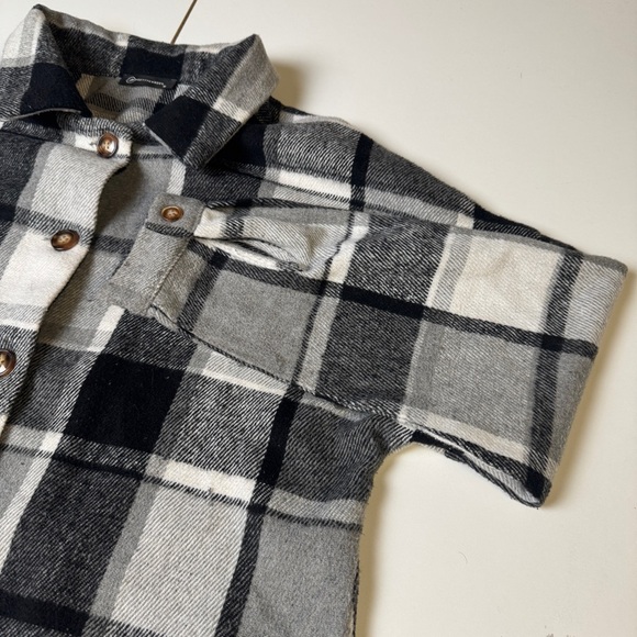 Plaid Flannel Shirt Black Gray Long Sleeve Button Down Mens Womens - Picture 4 of 5